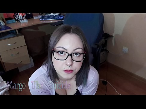 ❤️ Kynþokkafull stelpa með gleraugu sýgur dildó djúpt á myndavélinni Klámmyndband á klám is.freepornhdonlinegay.ru ️❤
